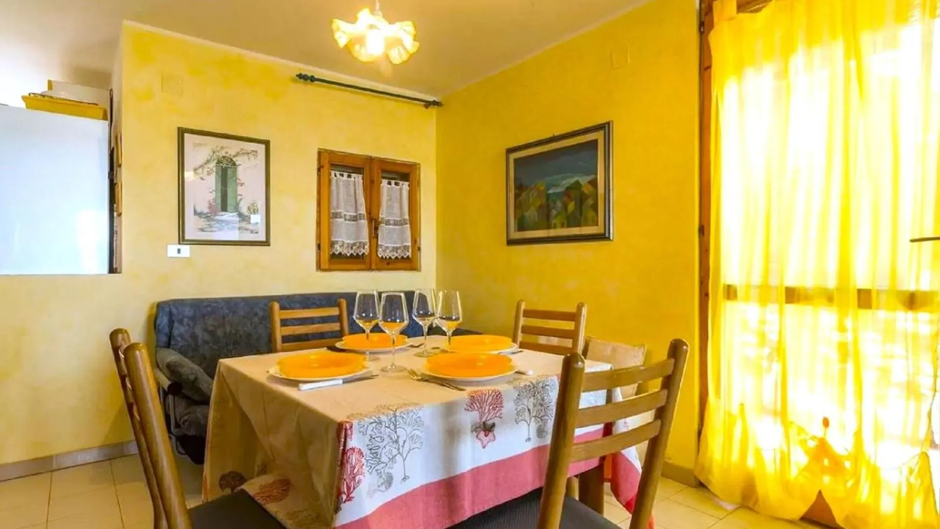 Spacious Holiday Home With Breathtaking Views 斯廷蒂诺 意大利